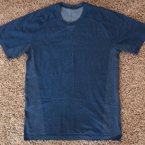 Lululemon Men’s shirt
